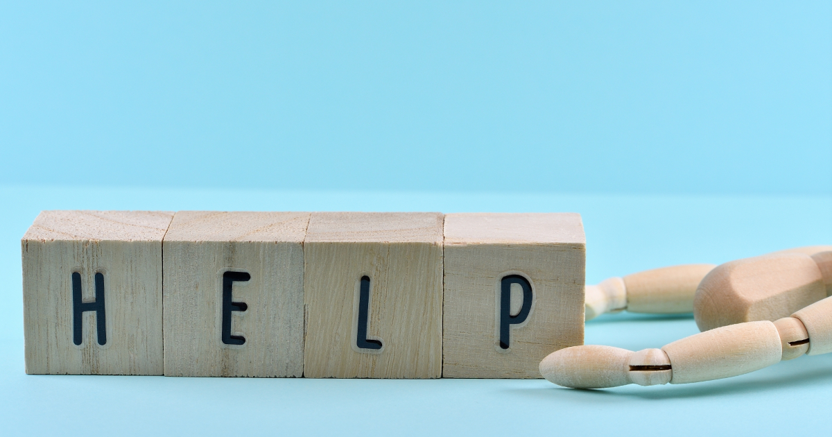 つまずき　つまずく